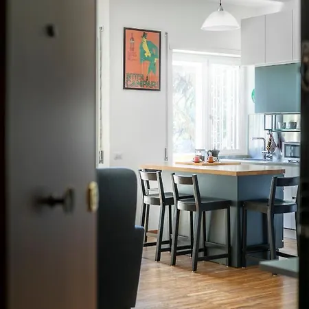 Daire Cozy Flat 2 Bedrooms 2 Bathrooms With Balcony Roma
